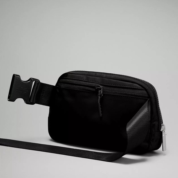 Lululemon Unisex Everyday Belt Bag 1L NWT!!! - Picture 6 of 13